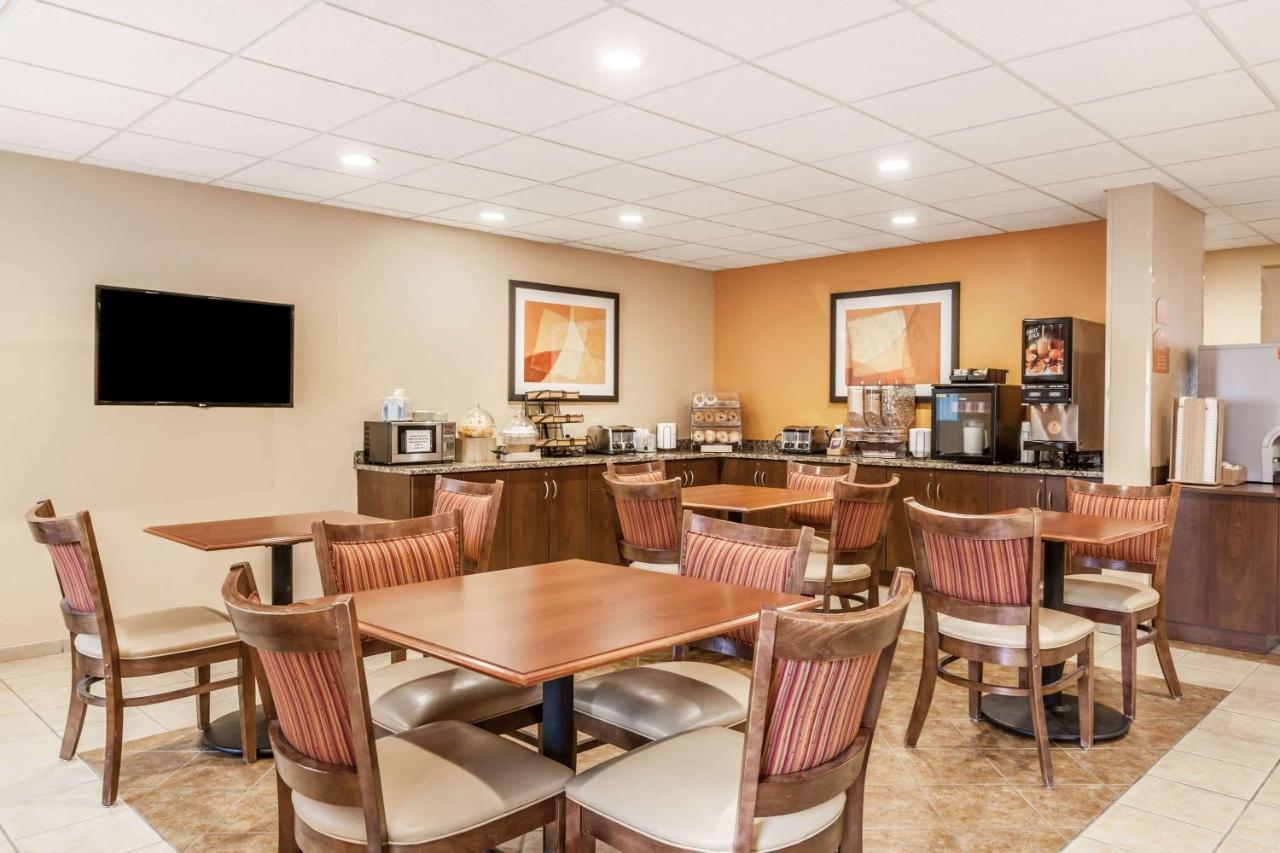 Microtel Inn & Suites By Wyndham Verona Esterno foto